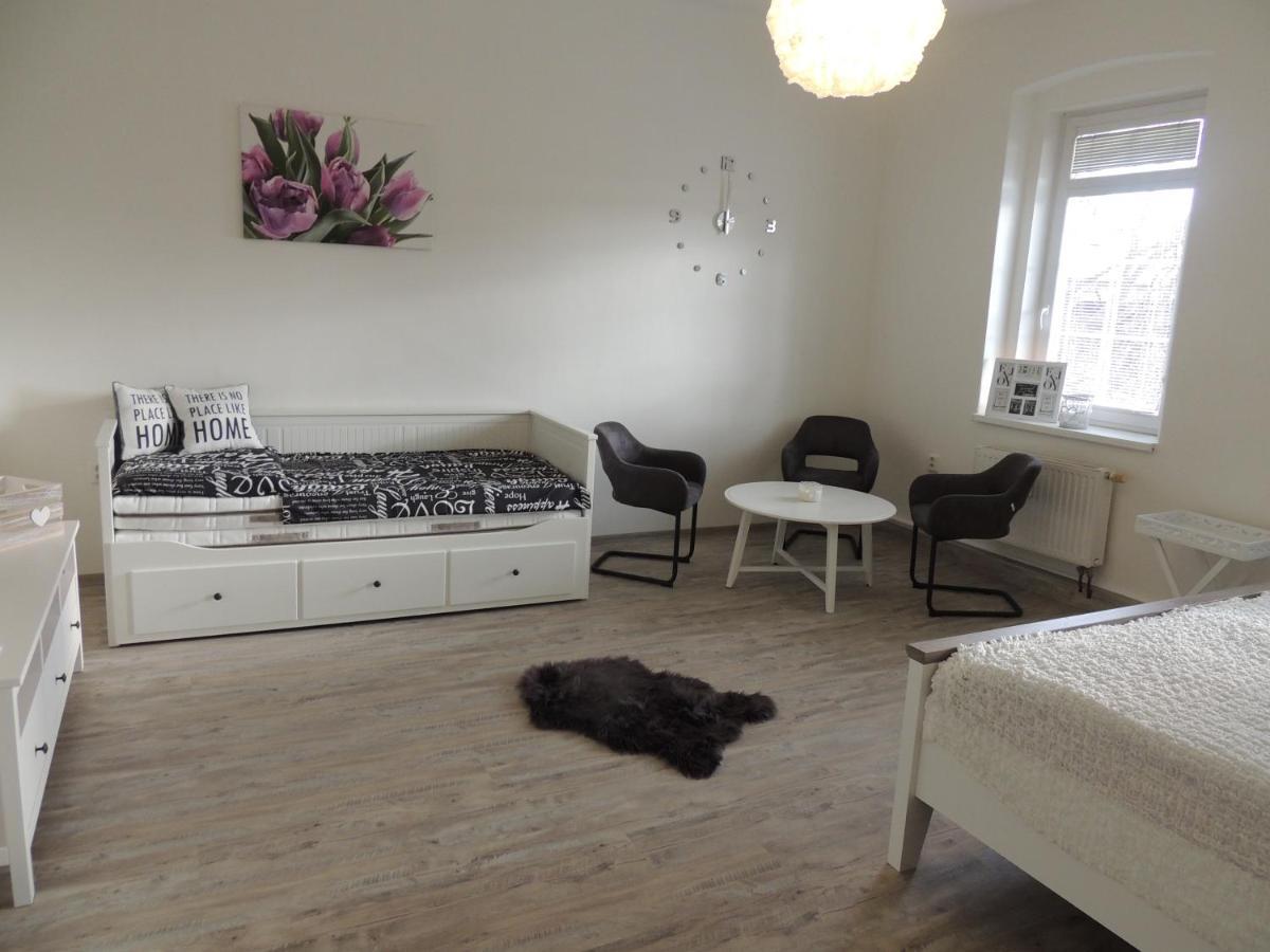 Cerny Tulipan - Apartman 4 Pilsen Exterior foto