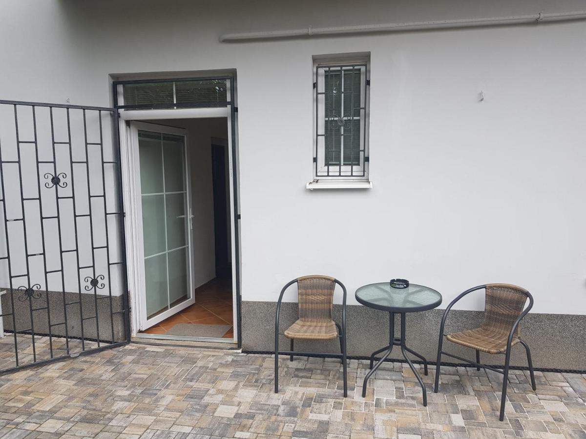 Cerny Tulipan - Apartman 4 Pilsen Exterior foto